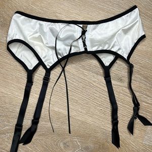 Fredericks of Hollywood garter